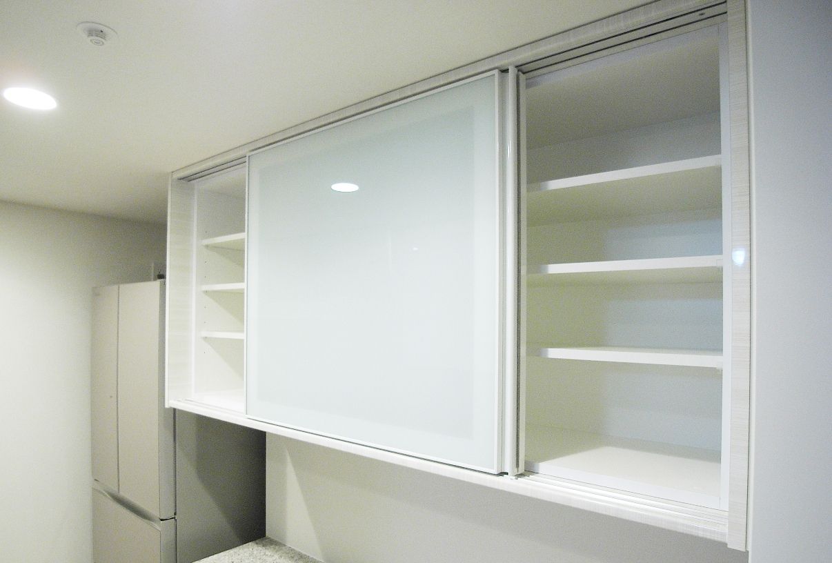 新築マンションオプションオーダー、W150cm引き戸（スライド仕様）食器棚