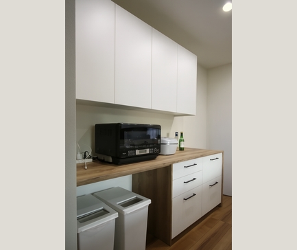 ウッドカウンターキッチン収納200cm戸建て住宅