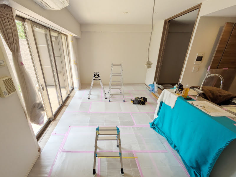 ダウンライト取付作業