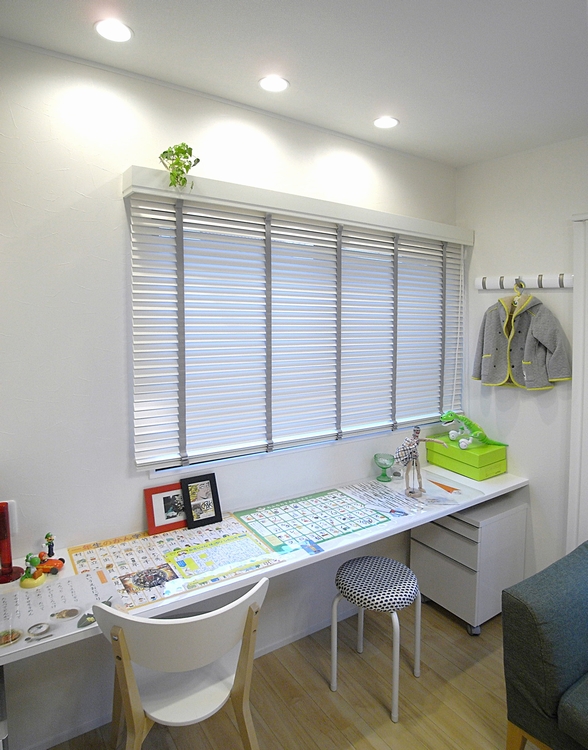 スタディスペースデスクカウンター。成長後もワークスペースや趣味の作業台として活用