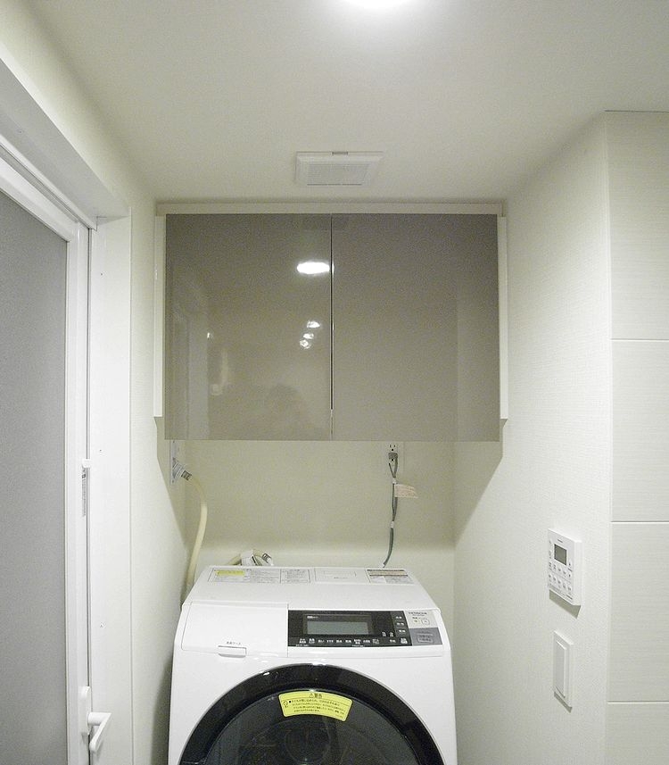 ランドリー吊戸棚取付