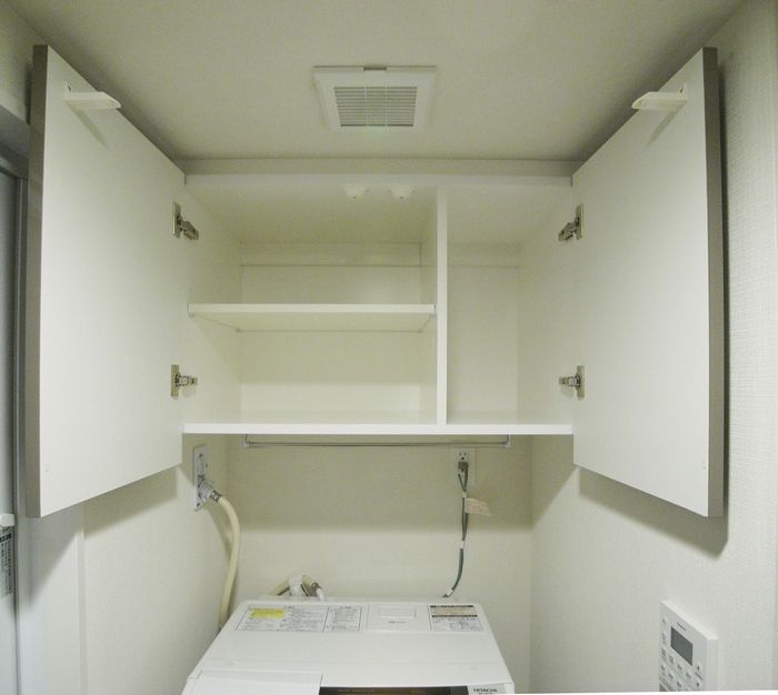 洗濯機上の吊戸棚取付